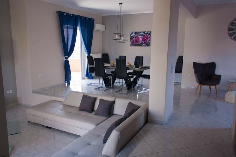 Villa Chris