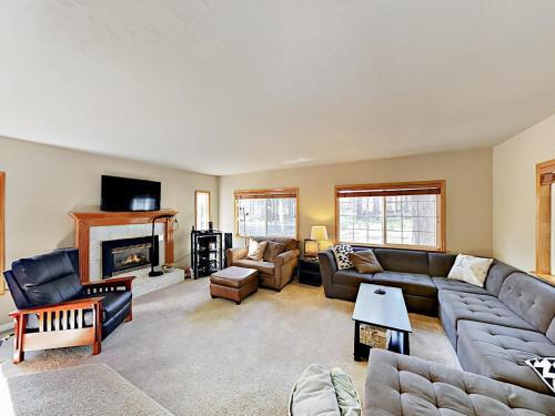 3575 April Dr Home