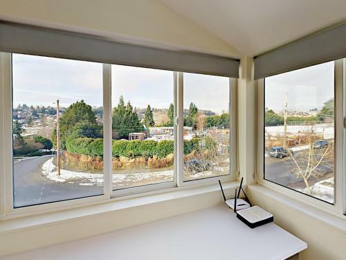 The Seattle House - Urban Retreat