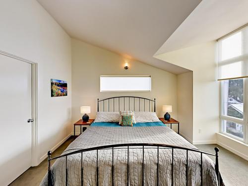 The Seattle House - Urban Retreat