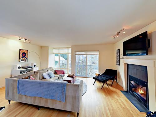The Seattle House - Urban Retreat