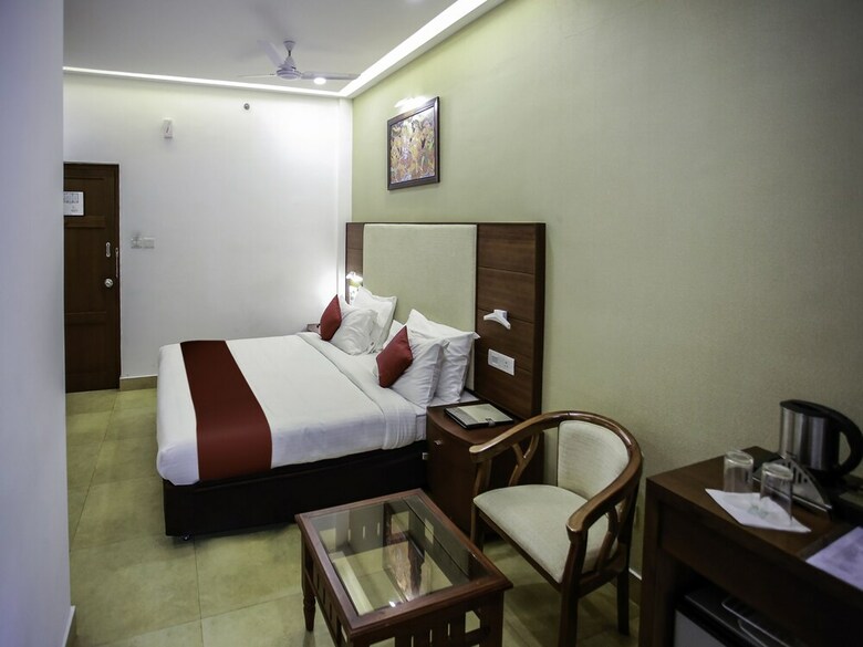 Hotel Oyo 26692 Alankar Elite Inns
