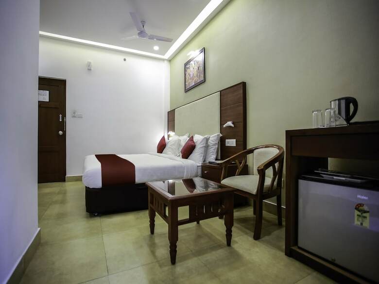 Hotel Oyo 26692 Alankar Elite Inns