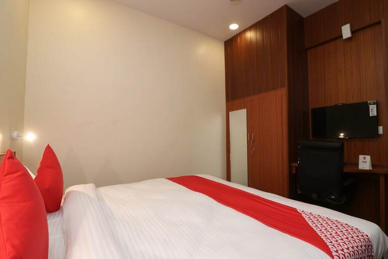 Oyo 23709 Hotel Meerut International