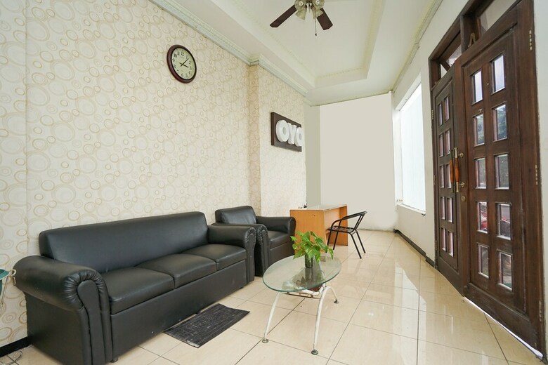 Hostal Oyo 511 Grace Residence