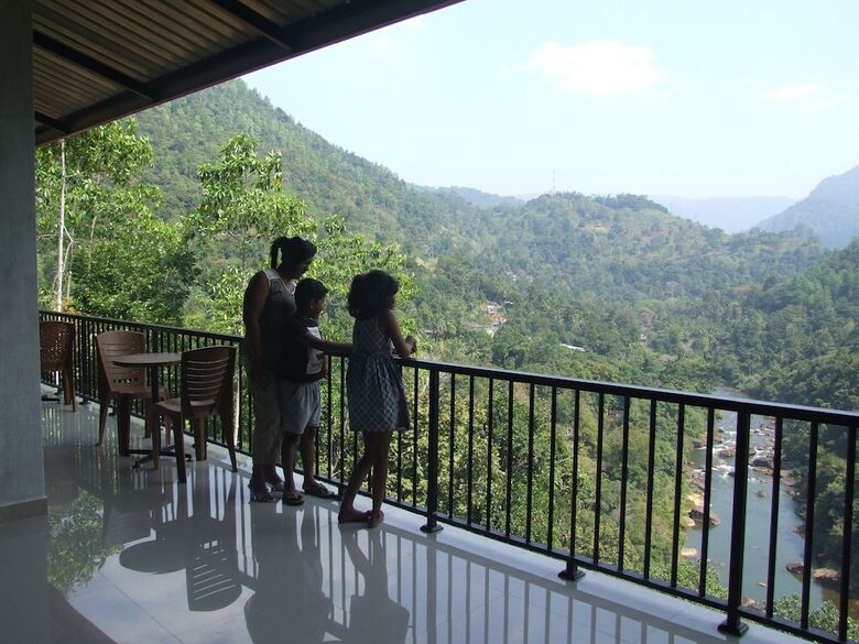 Hostal Mountriver Hotel
