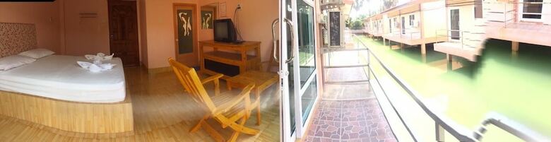 Hotel Palm Payom Village Resort