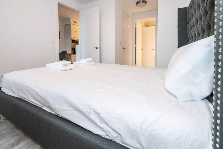 Apartamentos Modern 1 Bedroom Condo With Cn Tower Views