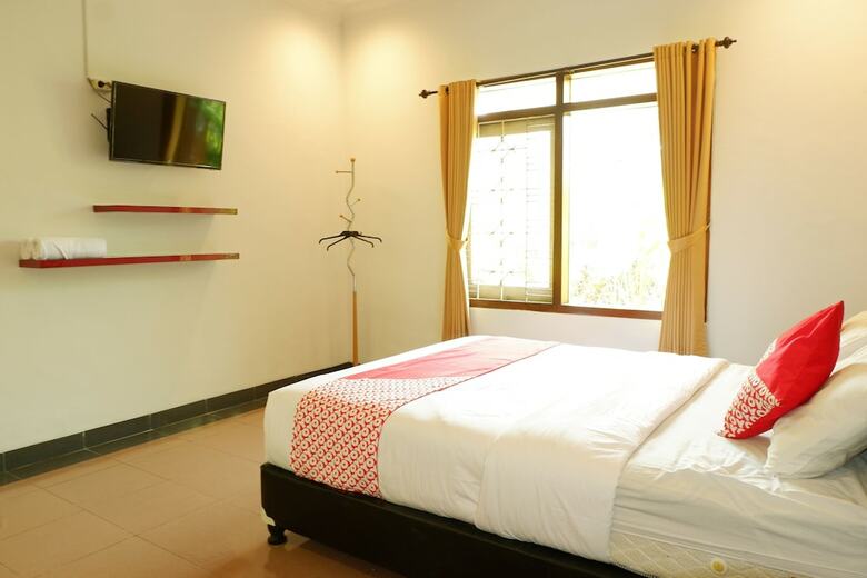 Oyo 517 Hotel Arjuna Lawang