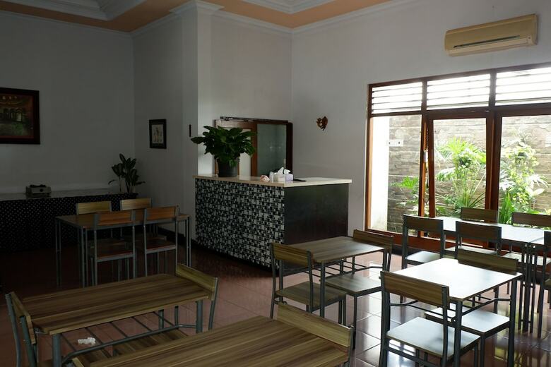 Oyo 517 Hotel Arjuna Lawang