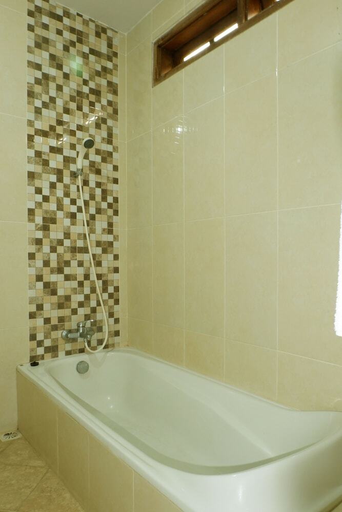 Oyo 517 Hotel Arjuna Lawang