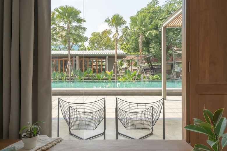 Hotel Sunkiss Pool.bed.cafe