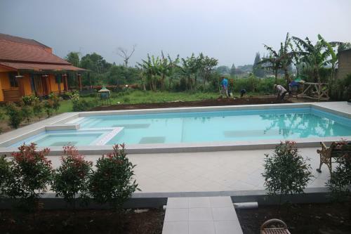 Villa Rasberry Garden