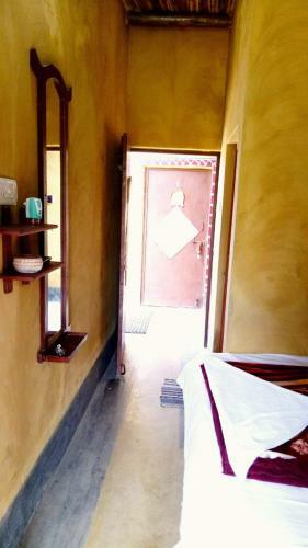 Hotel Roshnai Village Resort