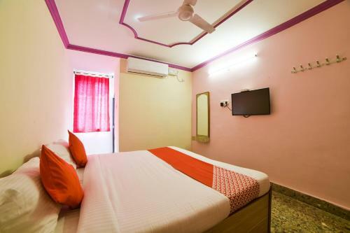 Hotel Oyo 17316 Radika Residency