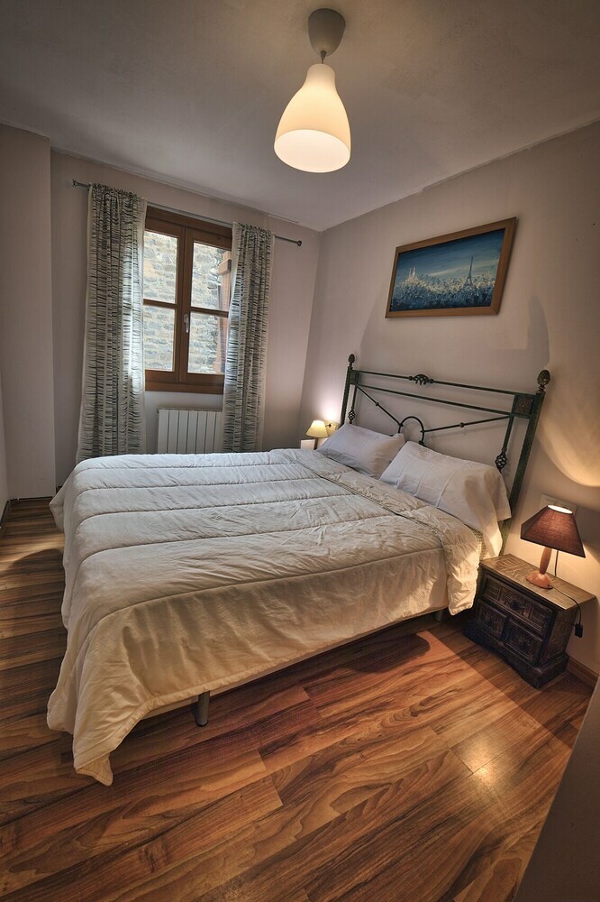 Apartamentos El Escondite De Biescas