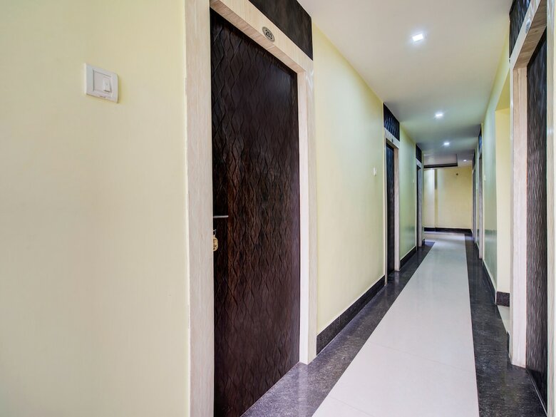 Oyo 26889 Hotel Shree Vishnu Regency
