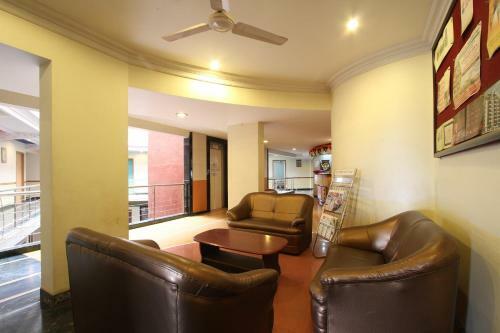 Oyo 23182 Hotel Dhammanagi Comforts