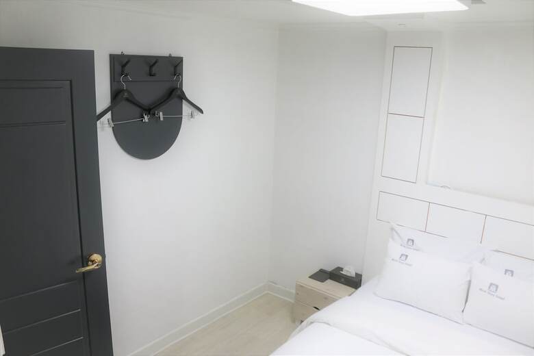 Hotel Must Stay