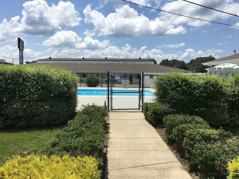 Aparthotel Ambassador Inn And Suites