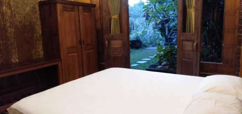 Bed & Breakfast Jatiwangi Villa