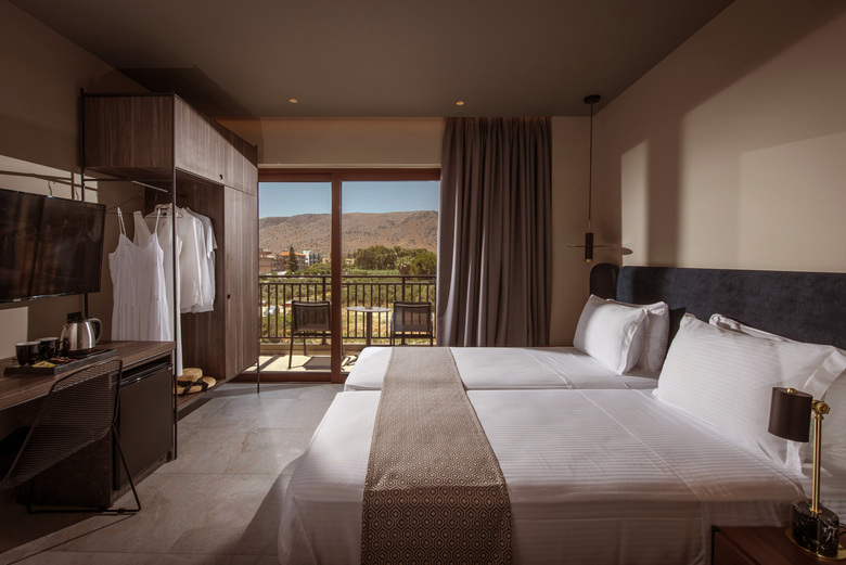 Aparthotel Petousis Hotel & Suites