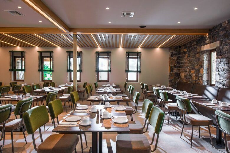 Aparthotel Petousis Hotel & Suites