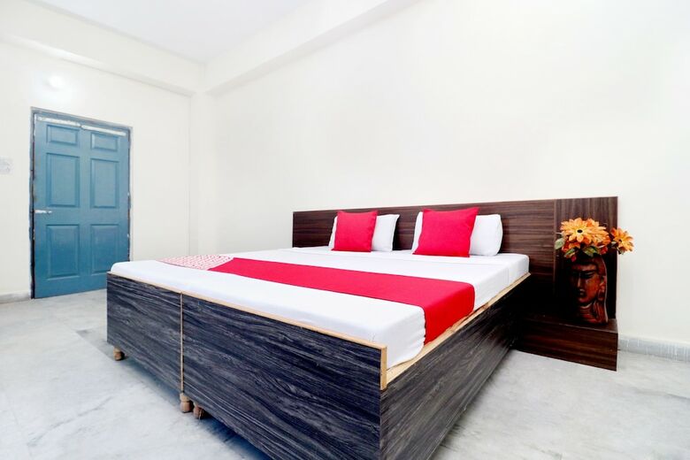 Oyo 18570 Hotel Jazz