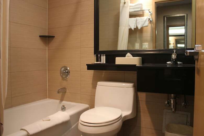 Hotel Bellerose Inn