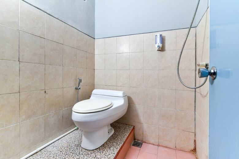 Hotel Reddoorz Near Teuku Umar Barat