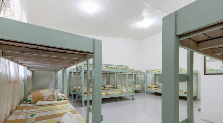 Hotel Zen Rooms Basic Iloilo Paraw Resort