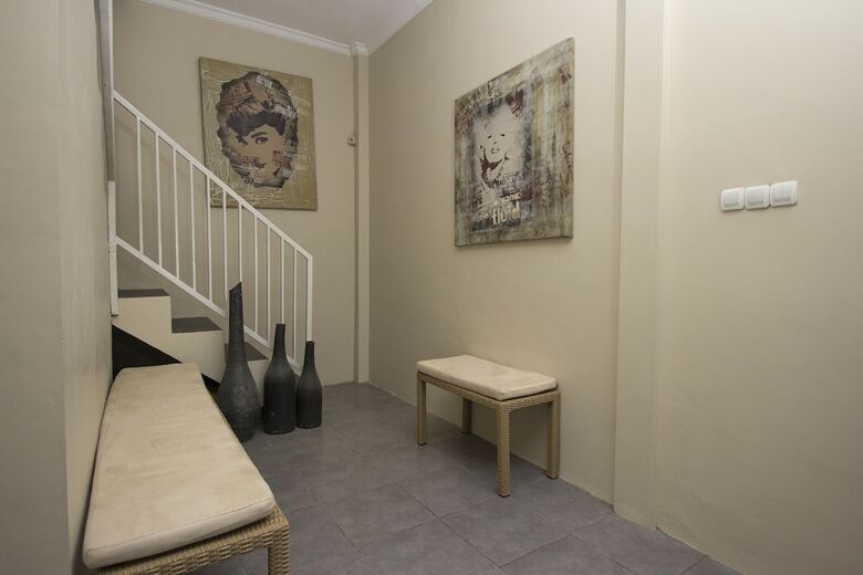 Hotel Oyo 647 Irooms Homestay