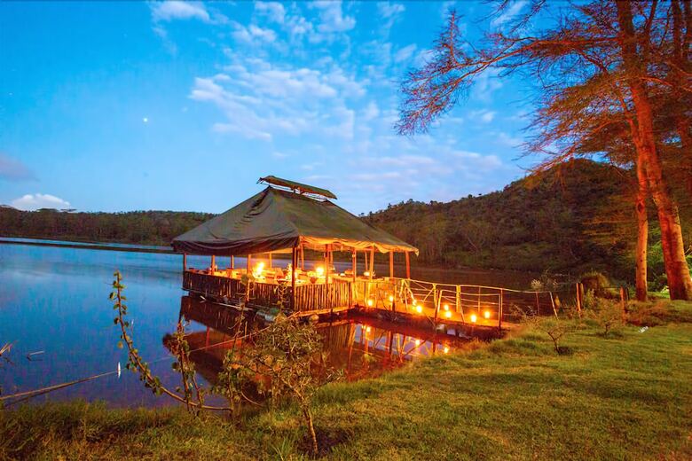 Crater Lake Tented Camp & Game Sanctuary