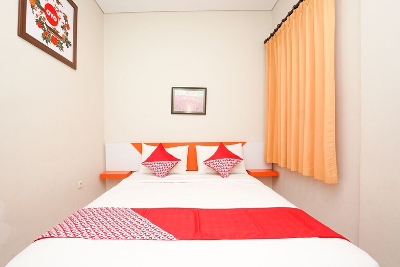 Hotel Oyo 748 R-15