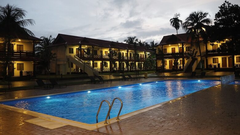 Hotel Lotus Seaview Beach Resort & Spa