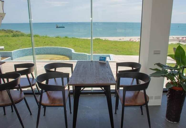 Bed & Breakfast Beach Front Villa