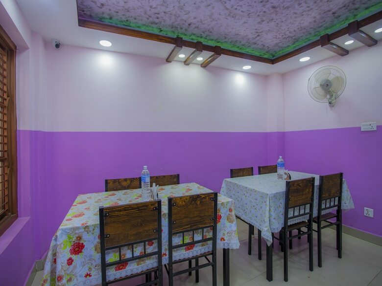 Oyo 297 Hotel Aayam