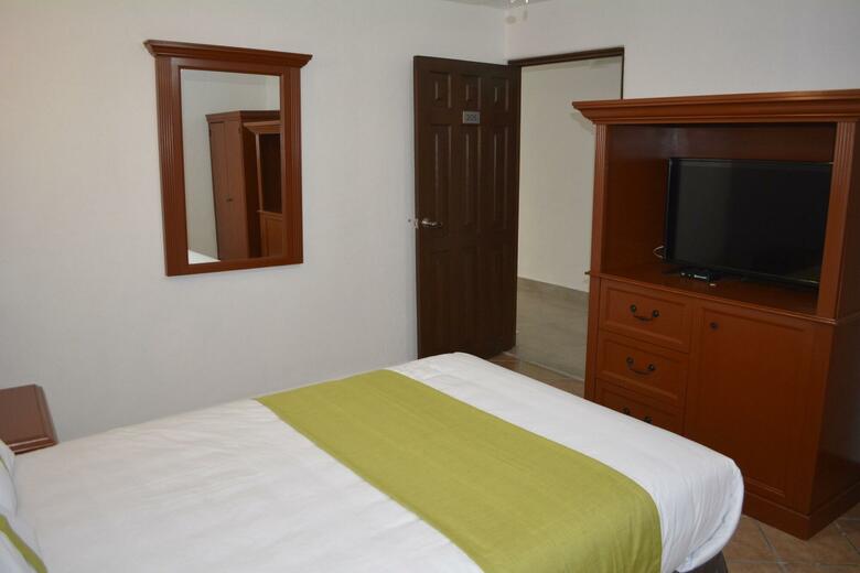 Hotel Suites Bajio