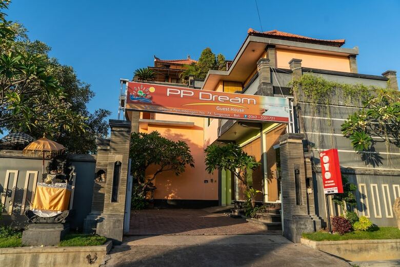 Hotel Oyo 922 Pp Dream Guest House