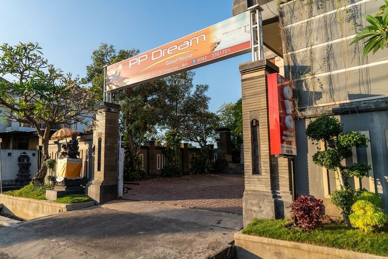 Hotel Oyo 922 Pp Dream Guest House