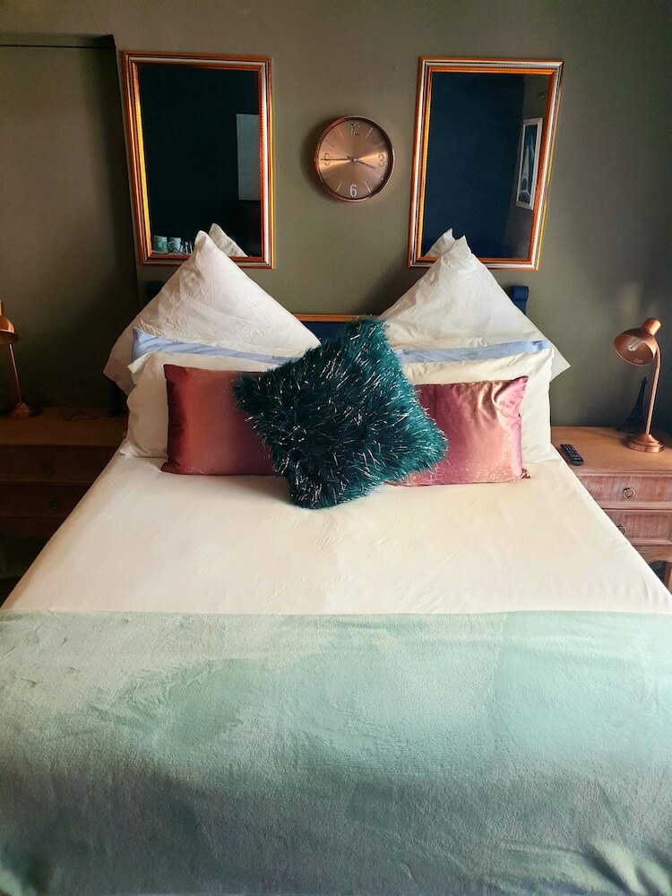 Hotel 51 On Church Guesthouse