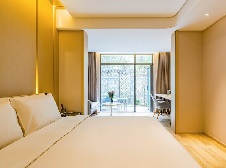 Atour Hotel South Lake Jiaxing