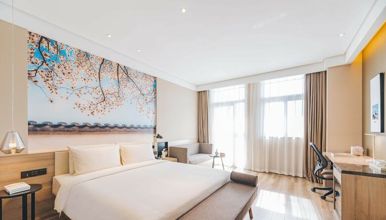 Atour Hotel South Lake Jiaxing