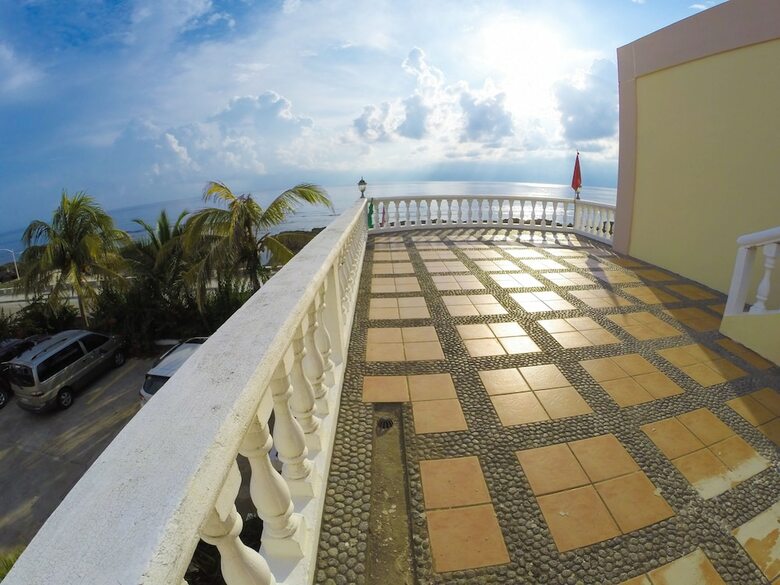 Hotel Pangil Beach Resort