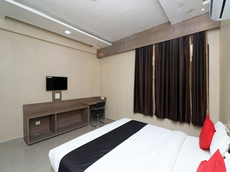 Hotel Capital O 30857 The Kd Resort