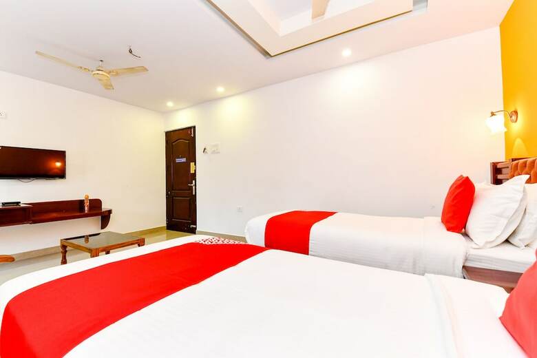 Hotel Oyo 28276 Harshavardhana Inn