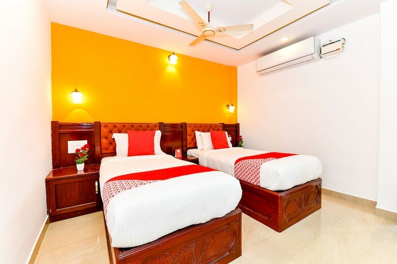 Hotel Oyo 28276 Harshavardhana Inn