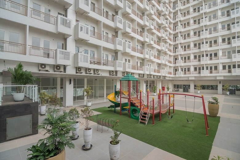 Aparthotel Reddoorz Apartment @ Sentul Tower