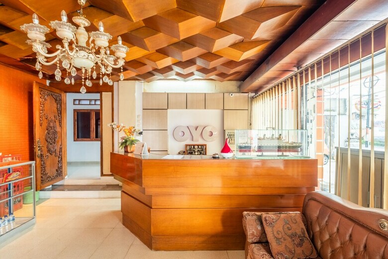 Oyo 943 Hotel Azalea Syariah