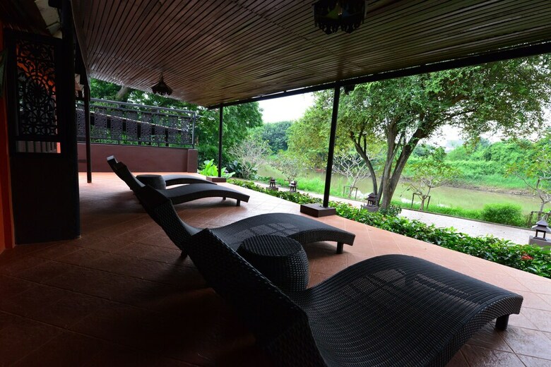 Hotel Baan Nai Soi Homestay